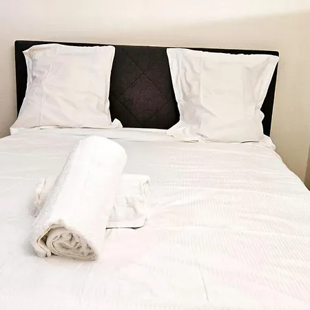 Homestay Simple Au Coeur De Montreux, Proche Du *