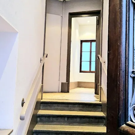 Privatunterkunft Simple Au Coeur De Montreux, Proche Du